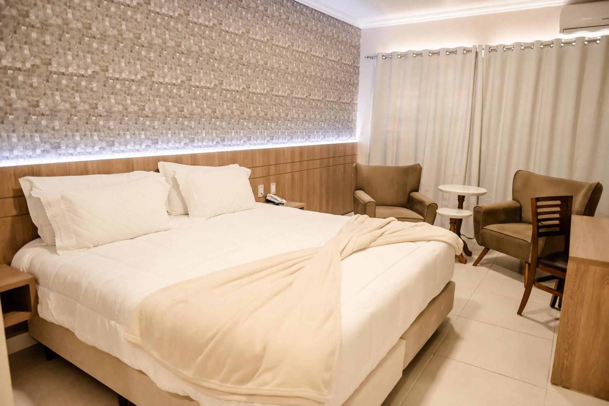Confort Fronteira Hotel ซังตานา โด ลิฟวราเมงโต ภายนอก รูปภาพ